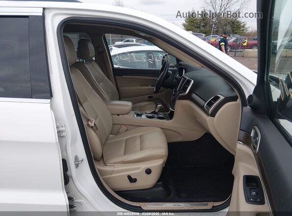 1C4RJFBG9GC304700 2016 JEEP GRAND CHEROKEE Белый Вид салона спереди