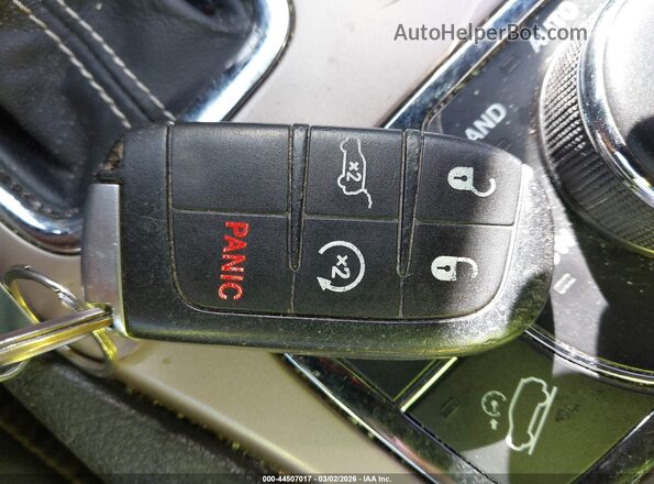 1C4RJFBGXGC489744 2016 JEEP GRAND CHEROKEE Черный Вид панели приборов