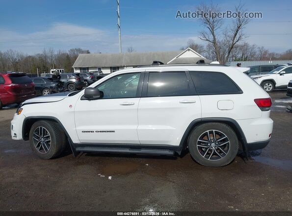 1C4RJFLG8JC221572 2018 JEEP GRAND CHEROKEE Белый Панорамный вид салона 360°