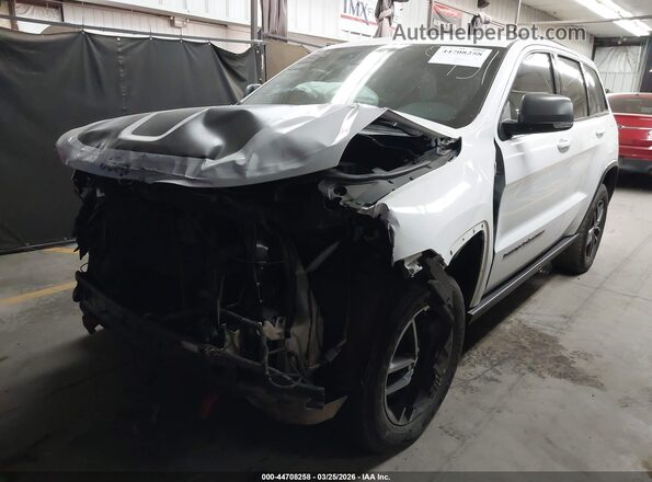 1C4RJFLM9JC507341 2018 JEEP GRAND CHEROKEE White Передня ліва чверть