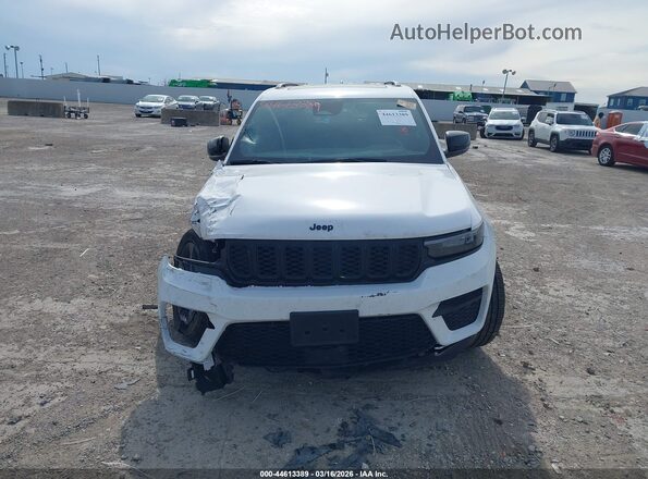 1C4RJHAG3SC279461 2025 JEEP GRAND CHEROKEE Белый Вид задней части салона