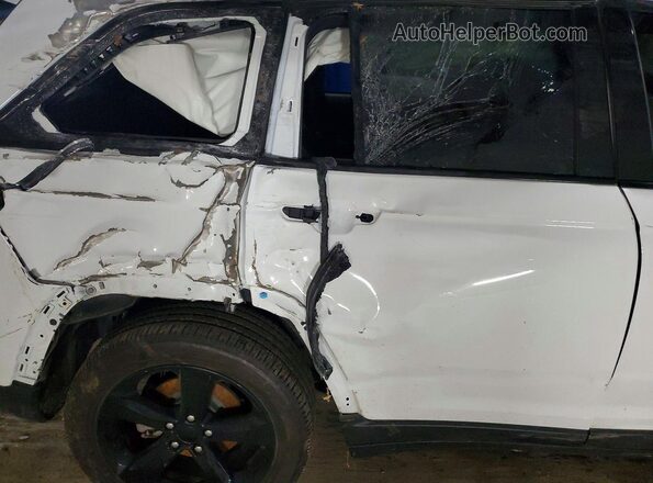 1C4RJHAG8SC301924 2025 JEEP GRAND Белый Вид задней части салона