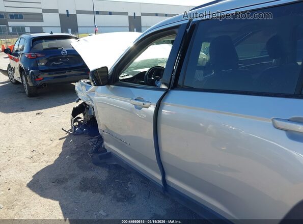 1C4RJKBG0P8801517 2023 JEEP GRAND CHEROKEE L Silver Вид спереду