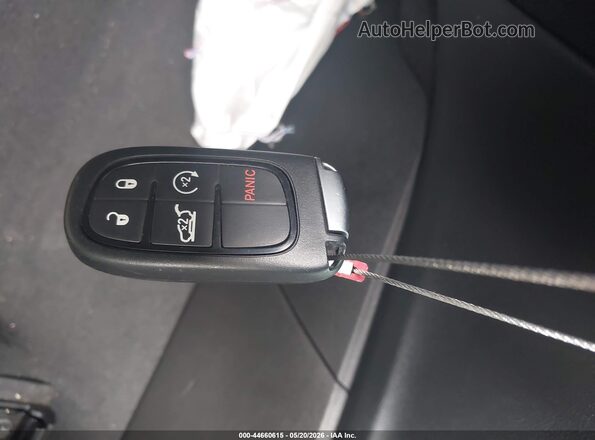 1C4RJKBG0P8801517 2023 JEEP GRAND CHEROKEE L Silver Вид панелі приладів