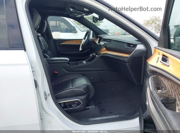1C4RJKETXM8174944 2021 JEEP GRAND CHEROKEE L White Widok wnętrza z przodu