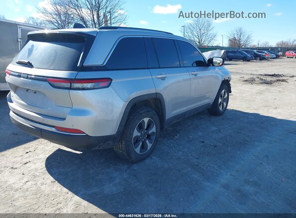 1C4RJYB64PC626079 2023 JEEP GRAND CHEROKEE 4XE Серебряный Задняя правая четверть
