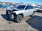 2023 Jeep Grand Cherokee 4xe   Серебряный vin: 1C4RJYB64PC626079