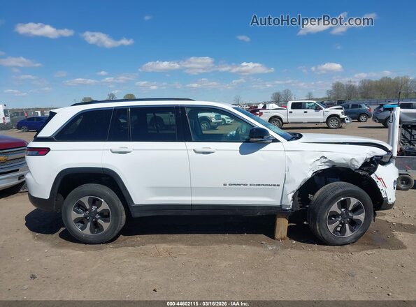 1C4RJYB66N8760432 2022 JEEP GRAND CHEROKEE 4XE White Vista interior trasera
