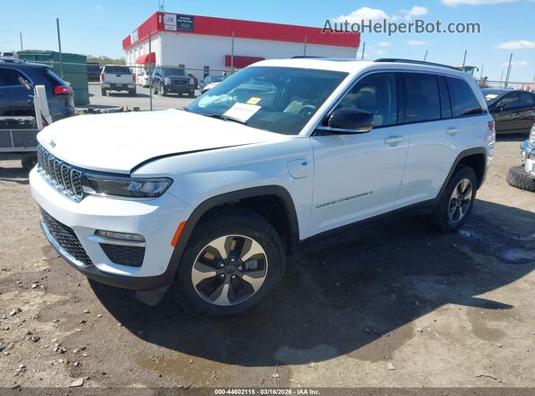 1C4RJYB66N8760432 2022 JEEP GRAND CHEROKEE 4XE White Vista tres cuartos delantera izquierda