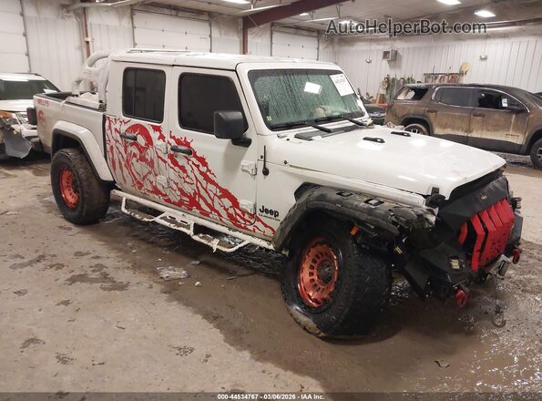 1C6HJTAG4ML541903 2021 JEEP GLADIATOR Белый Передняя правая четверть