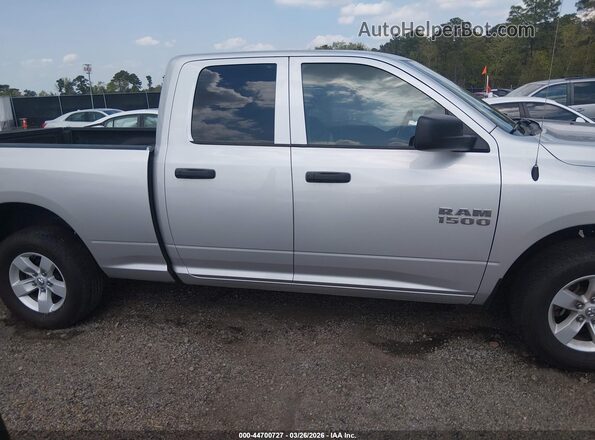 1C6RR6FG4JS299378 2018 RAM 1500 Silver Rear interior view