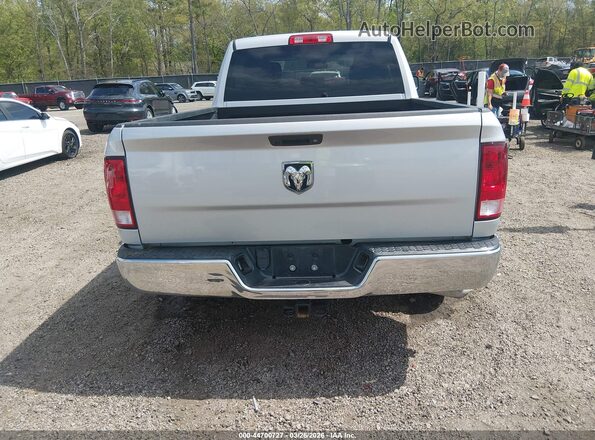 1C6RR6FG4JS299378 2018 RAM 1500 Silver 