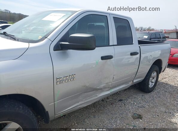 1C6RR6FG9HS513341 2017 RAM 1500 Серебряный Вид спереди