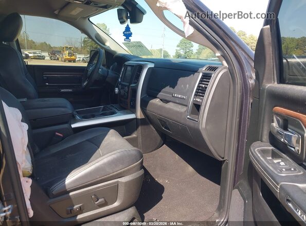 1C6RR6JT1JS202108 2018 RAM 1500 Черный Вид салона спереди