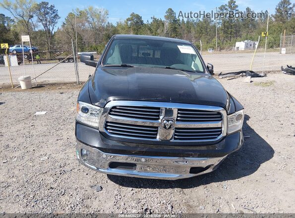 1C6RR6LT8KS573104 2019 RAM 1500 CLASSIC Черный Вид щитка приборов