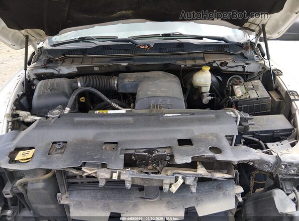 1C6RR7FG5GS305669 2016 RAM 1500 Белый Вид сзади