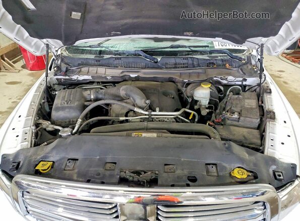 1C6RR7GT1HS807320 2017 RAM 1500 Белый Вид задней части салона