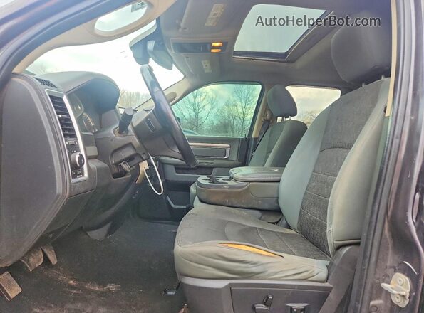 1C6RR7GT4HS803097 2017 RAM 1500 Gray Widok wnętrza z przodu