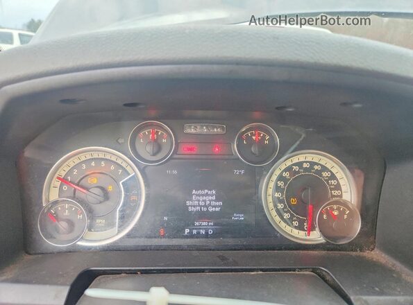 1C6RR7GT4HS803097 2017 RAM 1500 Gray Widok zestawu wskaźników