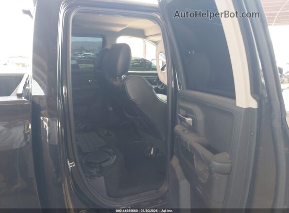1C6RR7HT6JS135064 2018 RAM 1500 Black VIN კოდის სტიკერის ხედი