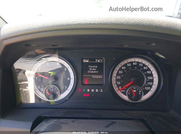 1C6RR7KG8JS129889 2018 RAM 1500 Белый Вид задних сидений