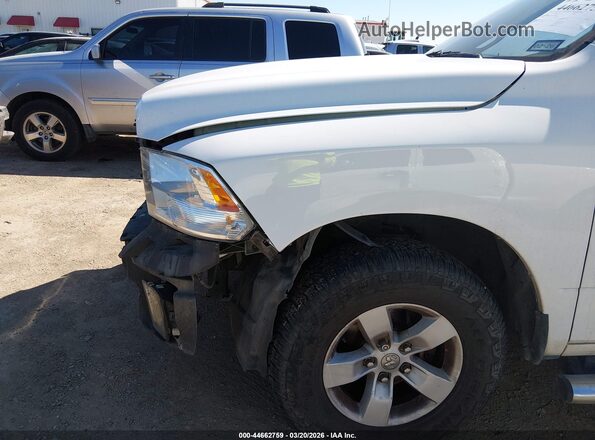 1C6RR7KG8JS254696 2018 RAM 1500 Белый Вид спереди