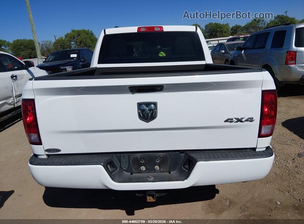 1C6RR7KG8JS254696 2018 RAM 1500 Белый 