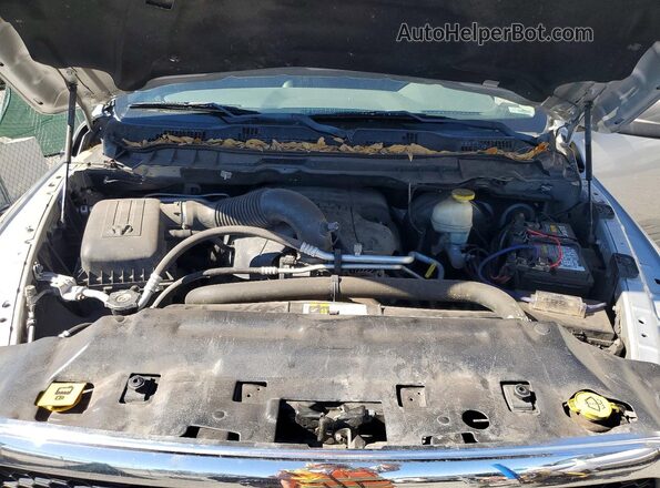 1C6RR7LT1JS223480 2018 RAM 1500 Silver Շարժիչի բաժամունքի տեսք