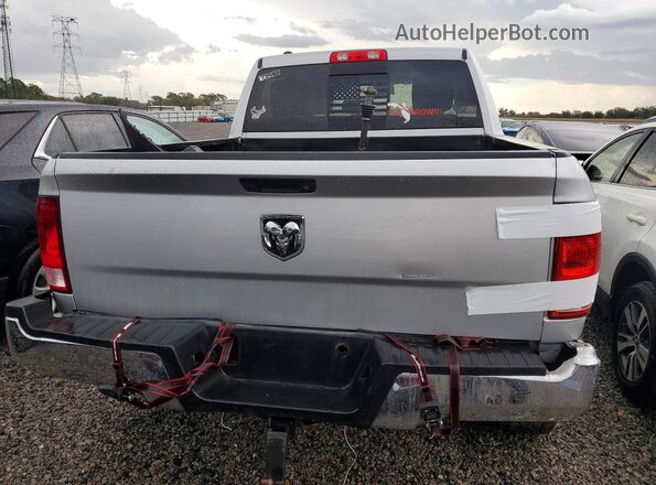 1C6RR7LT1JS223480 2018 RAM 1500 Silver Հետևի տեսք