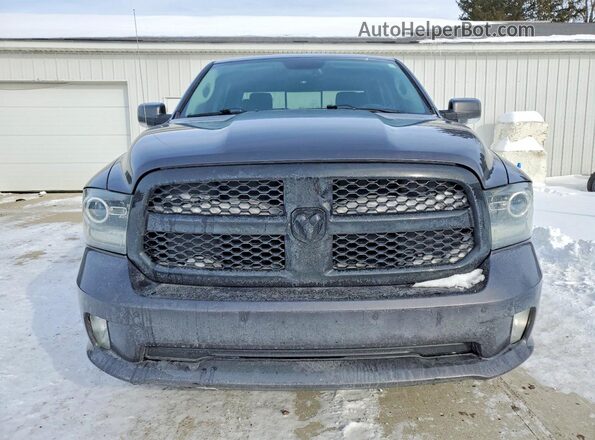 1C6RR7MT6JS209802 2018 RAM 1500 Gray Widok z przodu