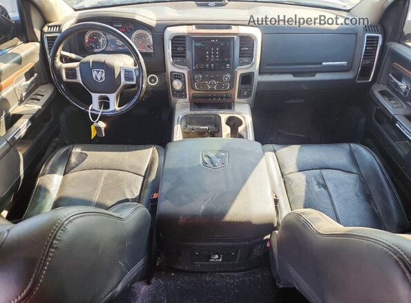1C6RR7NM3JS231991 2018 RAM 1500 Темно-бордовый Вид панели приборов