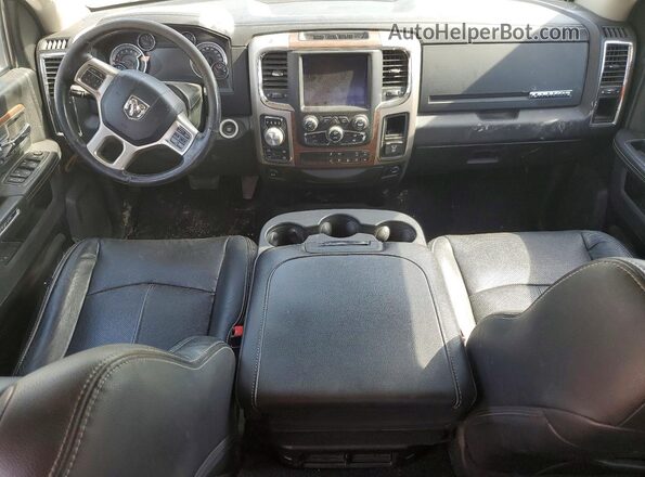 1C6RR7NMXJS296319 2018 RAM 1500 Белый Вид панели приборов