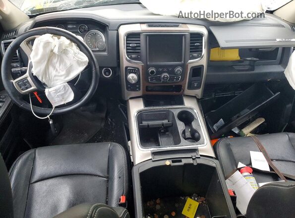 1C6RR7NT2HS852107 2017 DODGE RAM Черный Вид панели приборов