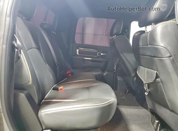 1C6RR7PM4GS162198 2016 RAM 1500 Gray Widok tylnych siedzeń