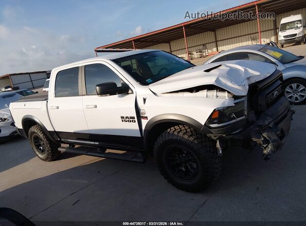 1C6RR7YT4JS116741 2018 RAM 1500 White Սալոնի հետևի տեսք