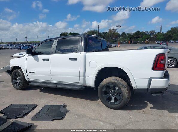 1C6RREFP3SN647729 2025 RAM 1500 Белый Панорамный вид салона 360°