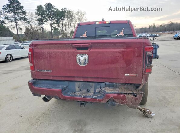 1C6RREJM1NN100993 2022 RAM 1500 Maroon Vista trasera