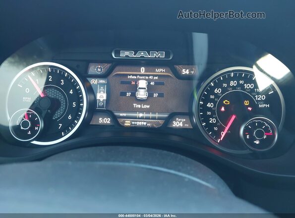 1C6RRFFG2SN180826 2025 RAM 1500 Черный Вид задних сидений