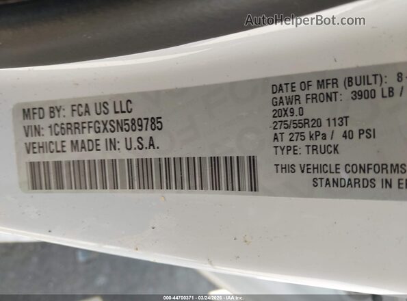 1C6RRFFGXSN589785 2025 RAM 1500 White Widok komory silnika