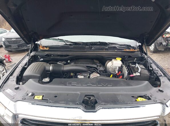 1C6SRFBT1MN731755 2021 RAM 1500 Черный Вид сзади