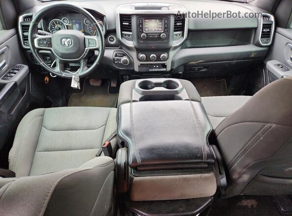 1C6SRFBTXMN646803 2021 RAM 1500 Burgundy Widok deski rozdzielczej