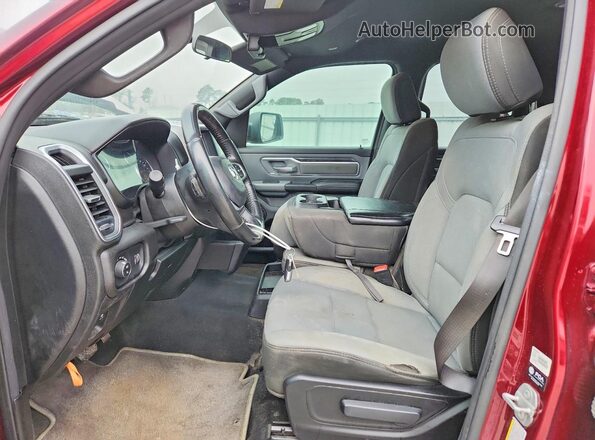 1C6SRFBTXMN646803 2021 RAM 1500 Burgundy Widok wnętrza z przodu