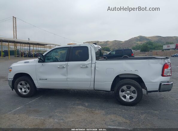 1C6SRFBTXNN234544 2022 RAM 1500 White სალონის 360-გრადუსიანი ხედი