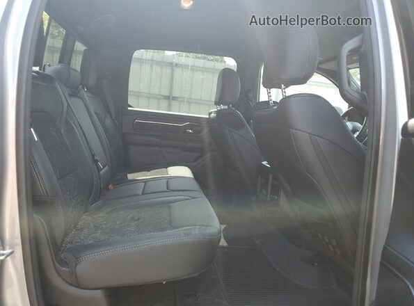 1C6SRFFT2RN170256 2024 RAM 1500 Silver Vista de los asientos traseros