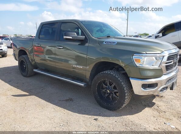 1C6SRFFTXLN382328 2020 RAM 1500 Зеленый Передняя правая четверть