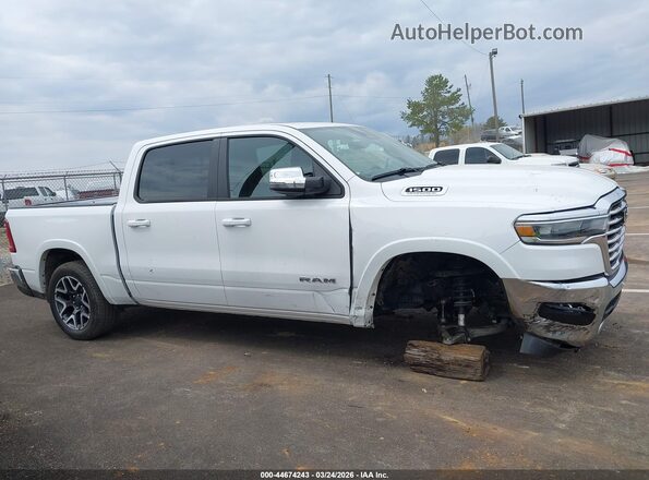 1C6SRFJP4TN259215 2026 RAM 1500 White Widok wnętrza 360 stopni