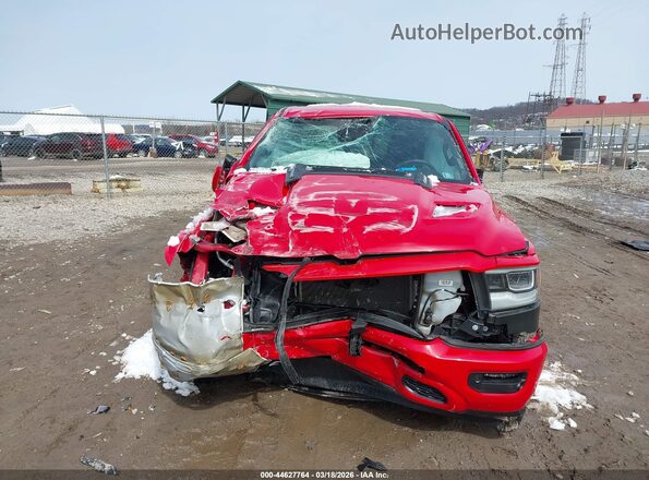 1C6SRFJT0NN135510 2022 RAM 1500 Красный Вид задней части салона