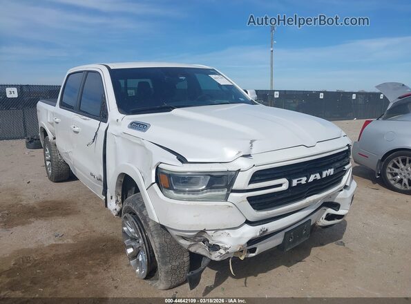 1C6SRFJT3MN818753 2021 RAM 1500 Белый Передняя правая четверть