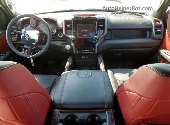 1C6SRFLP3SN534567 2025 RAM 1500 Белый Вид панели приборов