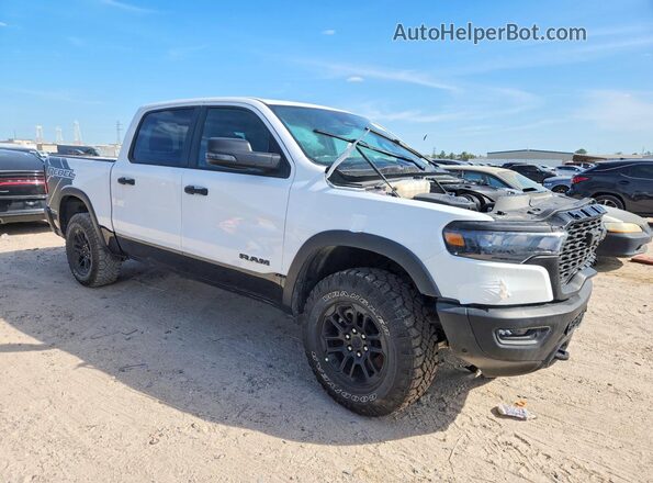 1C6SRFLP9TN264293 2026 RAM 1500 Белый Передняя правая четверть